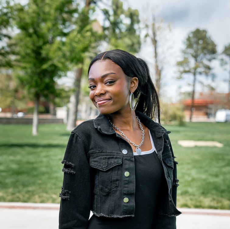 Janeiya Porter headshot